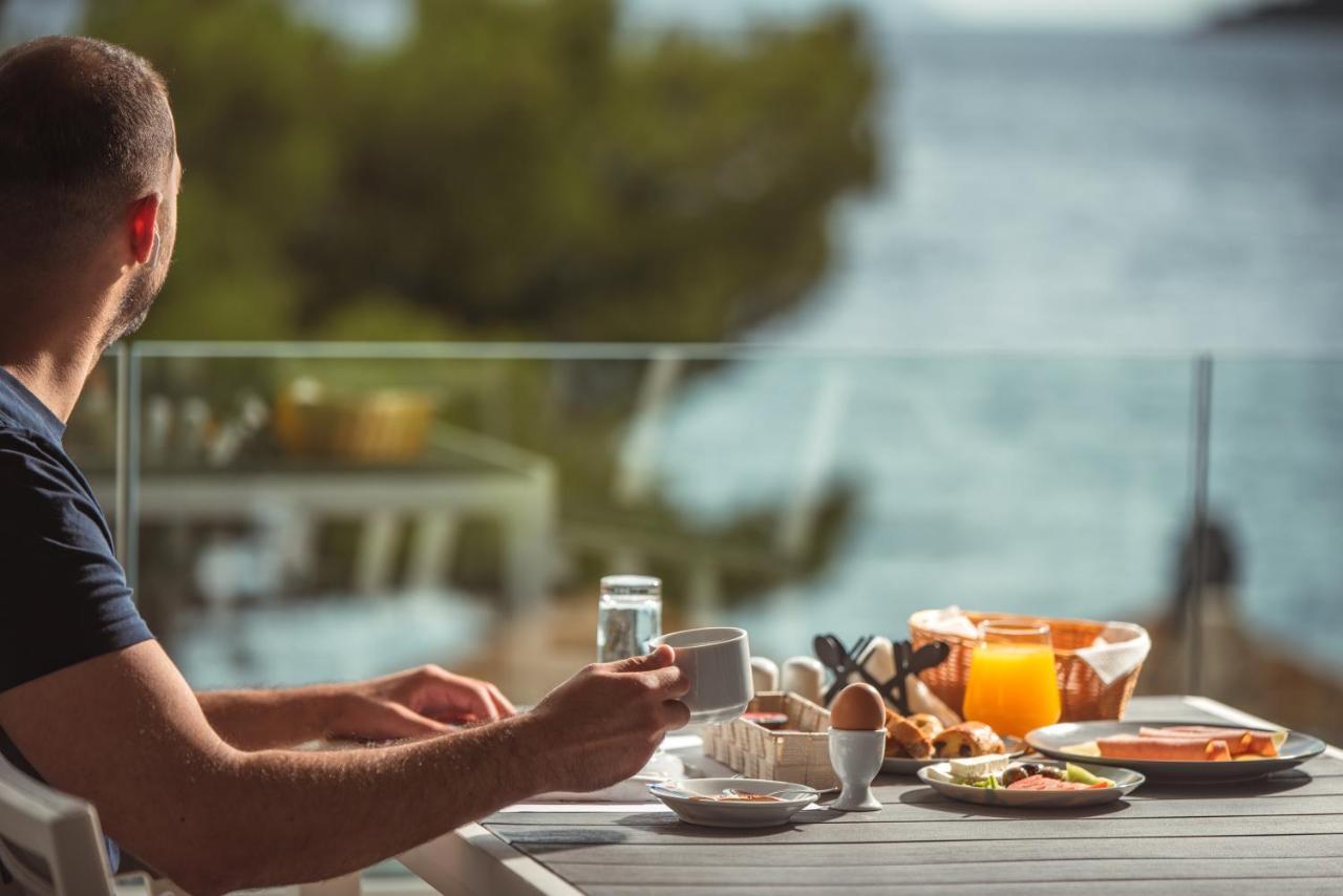 Trizonia Bay Hotel Buitenkant foto
